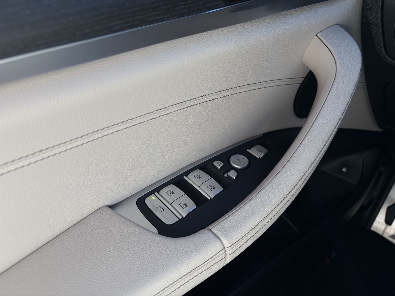 BMW X3 xDrive30e M Sport - Samsaru's Car Outlet