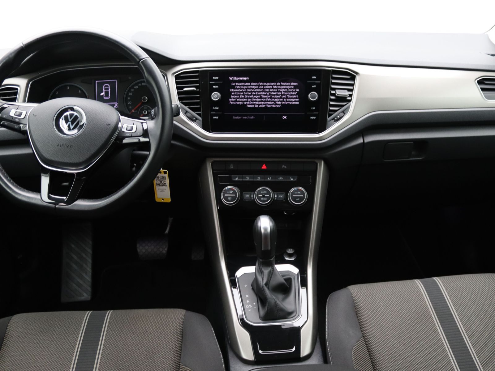 Volkswagen T-Roc Style 2.0 TDI DSG - Samsaru's Car Outlet