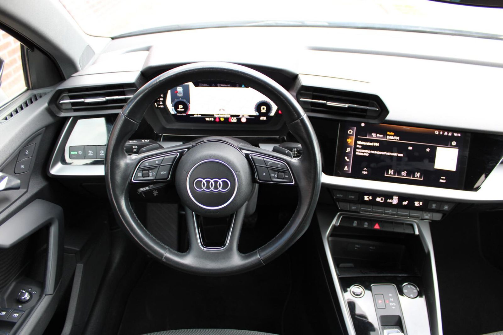 Audi A3 Limousine 30 TFSI Business edition | PANO-DAK