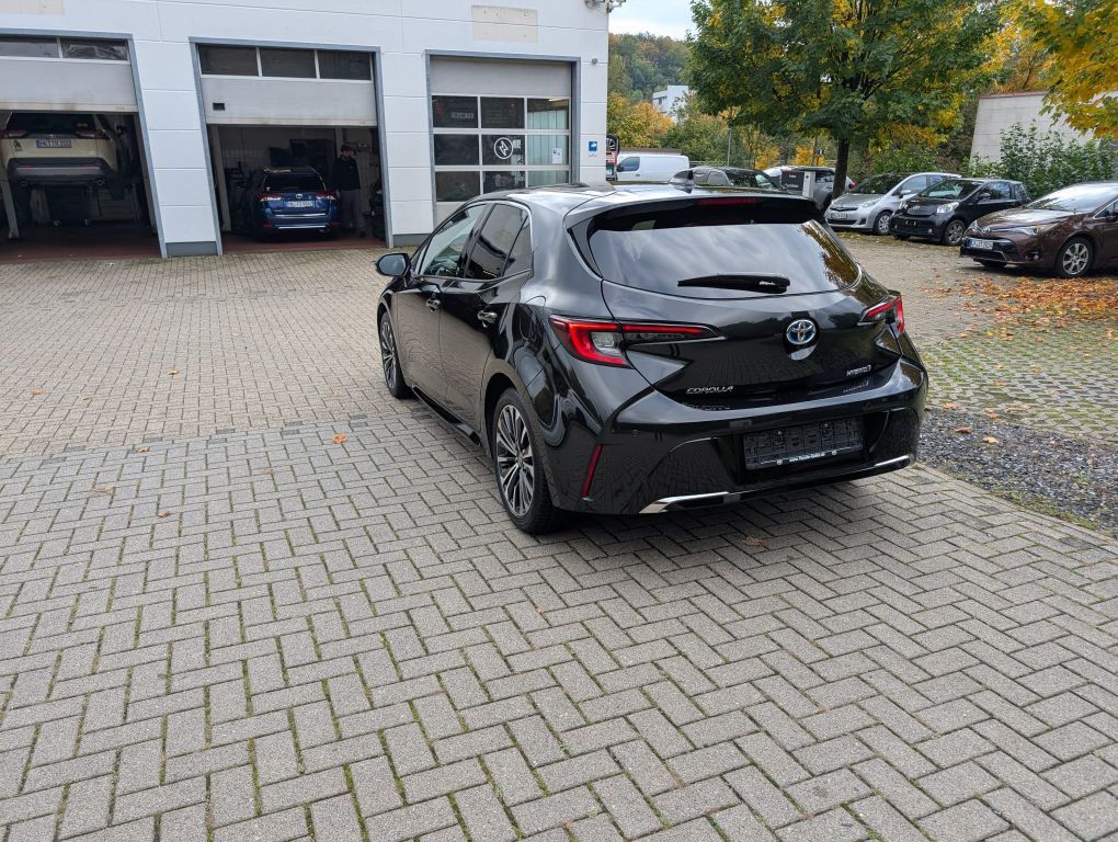 Toyota Corolla 1.8 Hybrid Team Deutschland