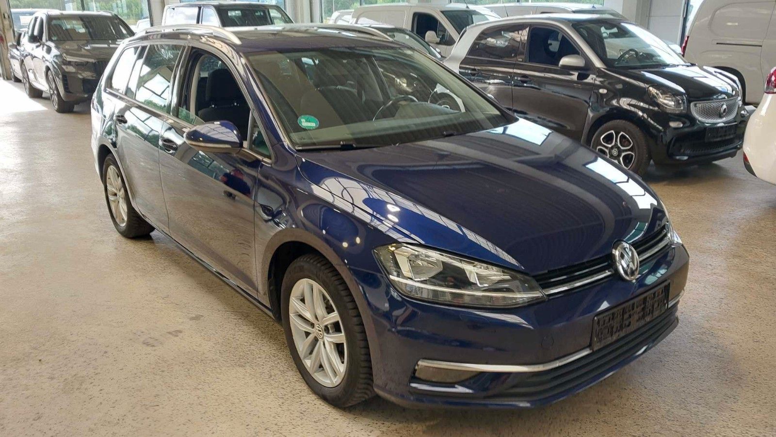 Volkswagen Golf 7 Var. 1.6 TDI COMFORTLINE - Samsaru's Car Outlet