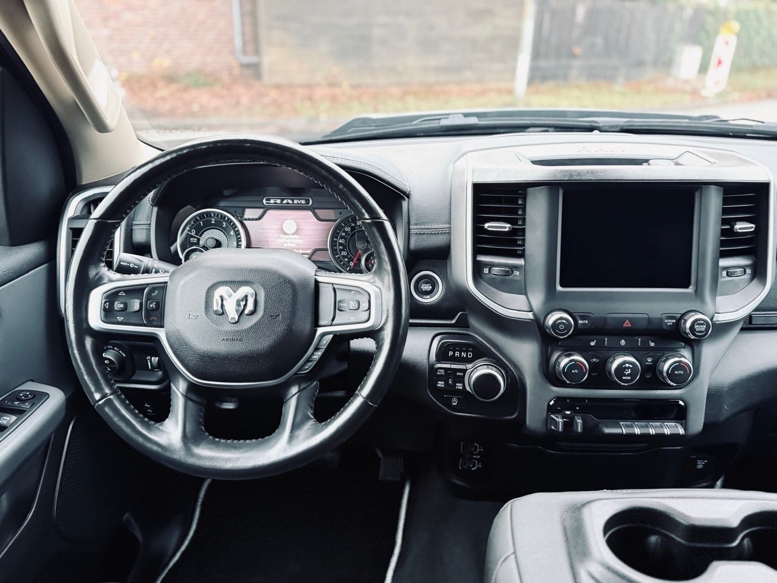 Dodge V8*4X4*AHK*NAVI*ROLLBAR*OFFROAD*LIFT*LED*SPORT*