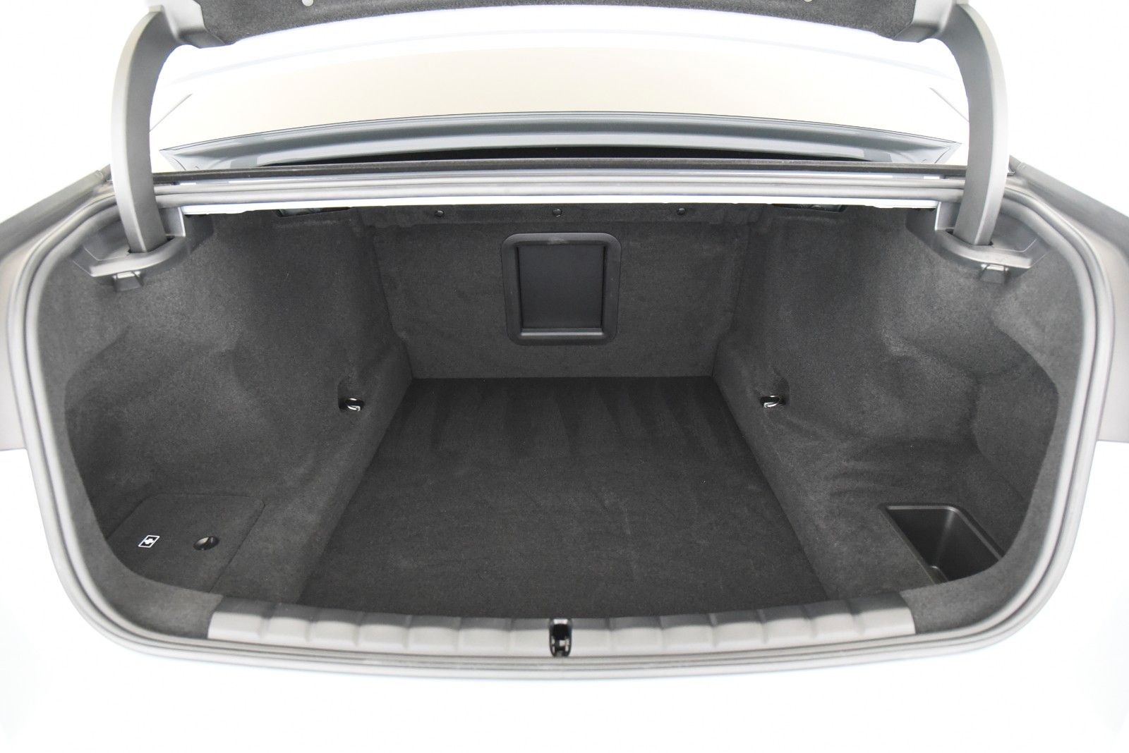 BMW 740d xDrive M Sport Pro ACC LED Pano HUD B&W