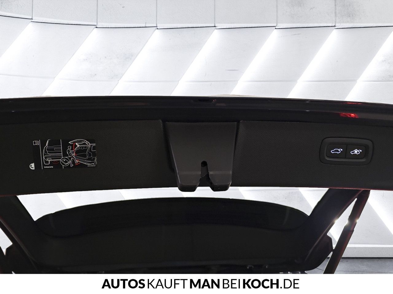 Volvo XC90 B5 AWD PlusBright STHz AHK 360 VLED MEM H&K