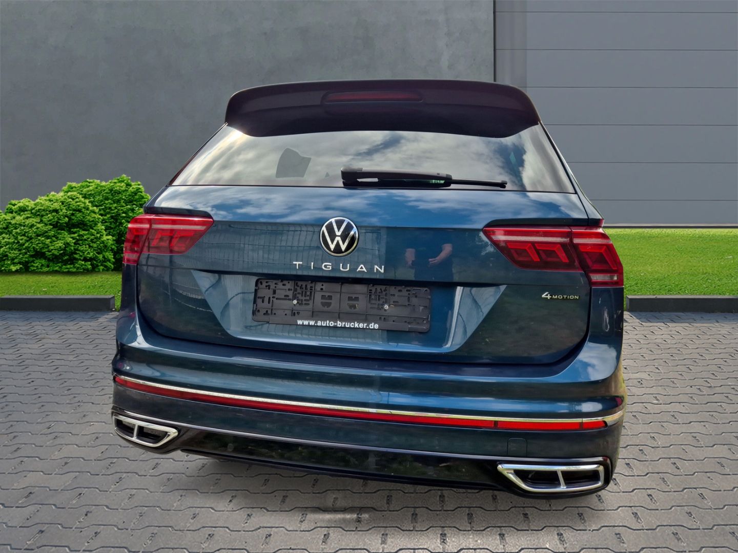 Volkswagen Tiguan 4Motion 2.0 TDI R-Line - Samsaru's Car Outlet