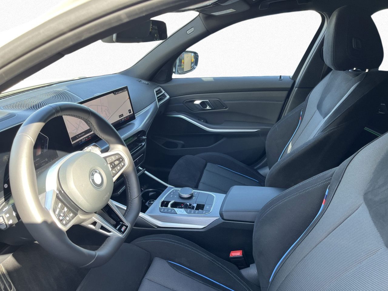 BMW 330i xDr T M SPORT AdLED,AHK,360°,HiFi,HUD,St