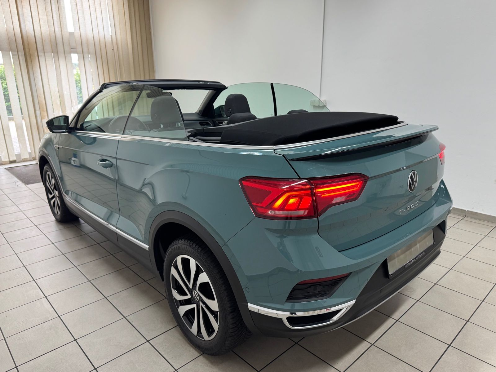 Volkswagen T-Roc Active - Samsaru's Car Outlet