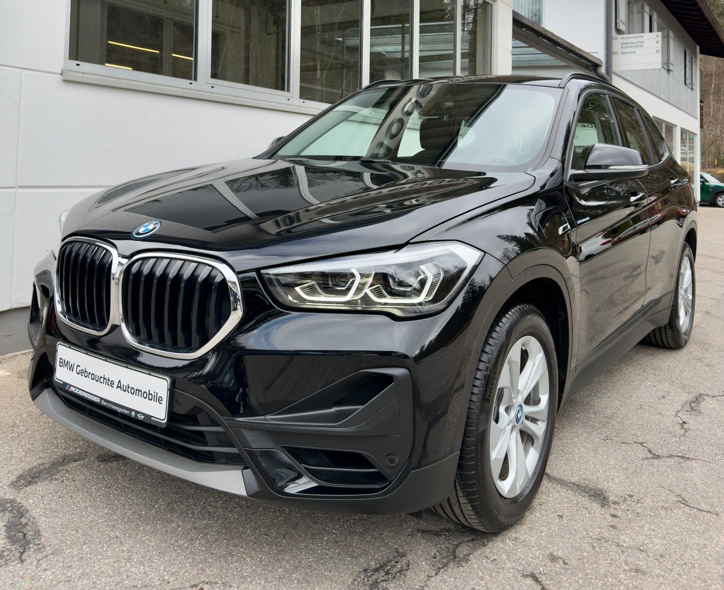 BMW X1 xDrive25e Business - Samsaru's Car Outlet