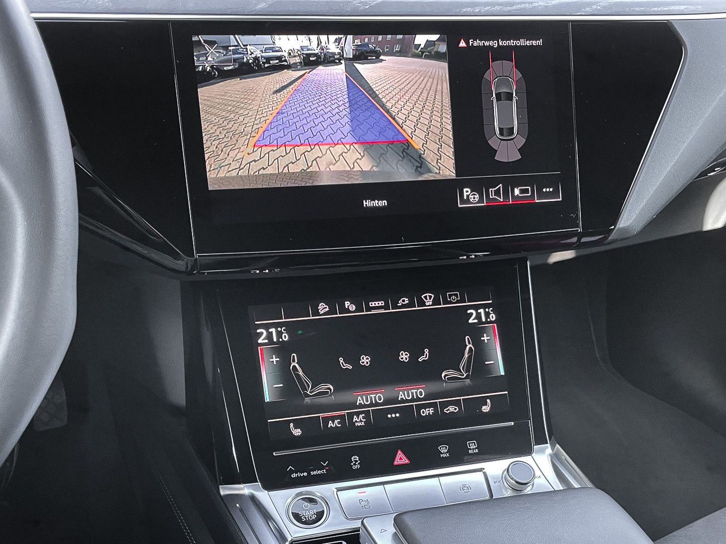 Audi Q8 Sportback 50 S line e-tron - Samsaru's Car Outlet