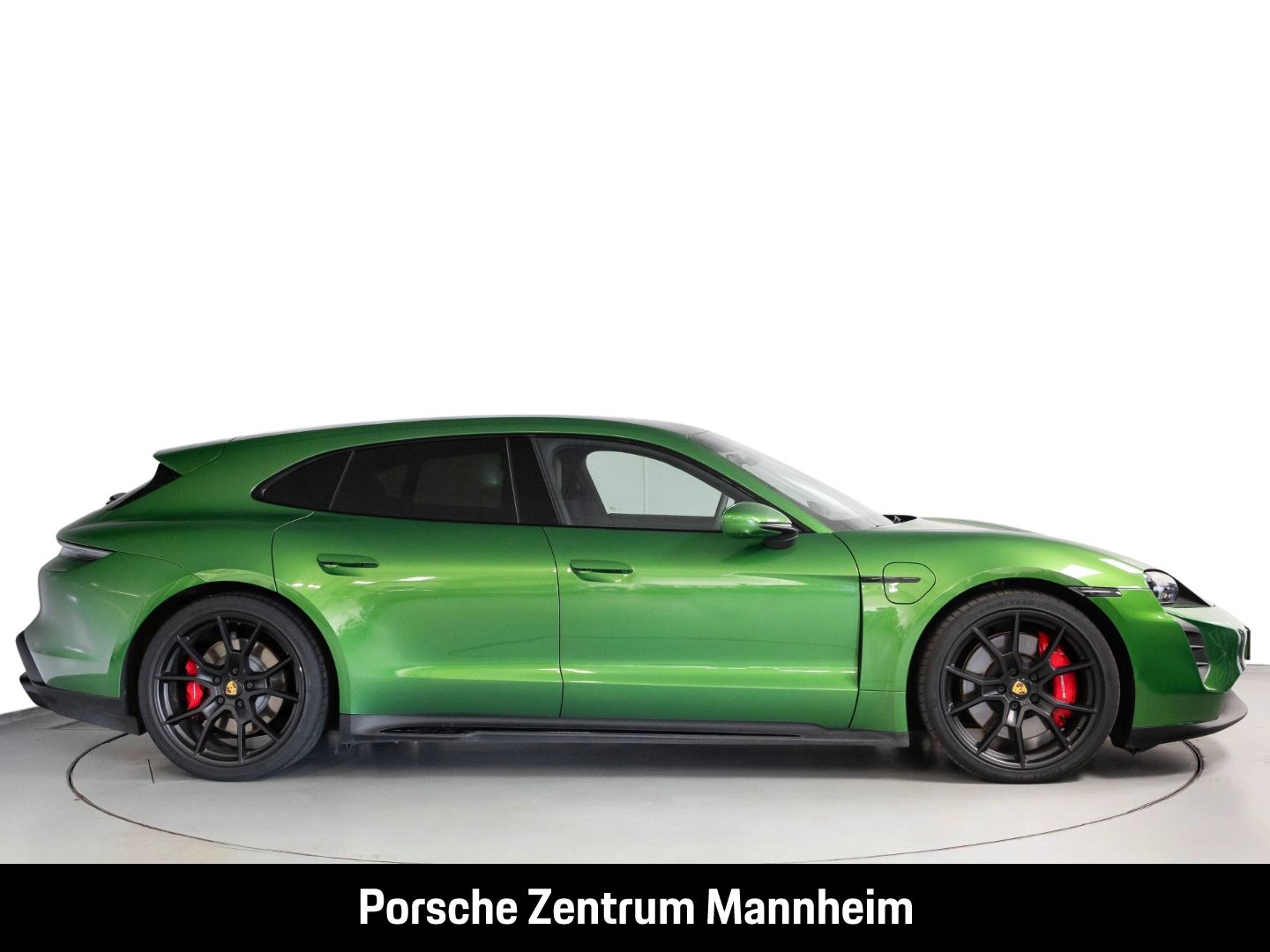 Porsche Taycan GTS Sport Turismo Pano InnoDrive Surround