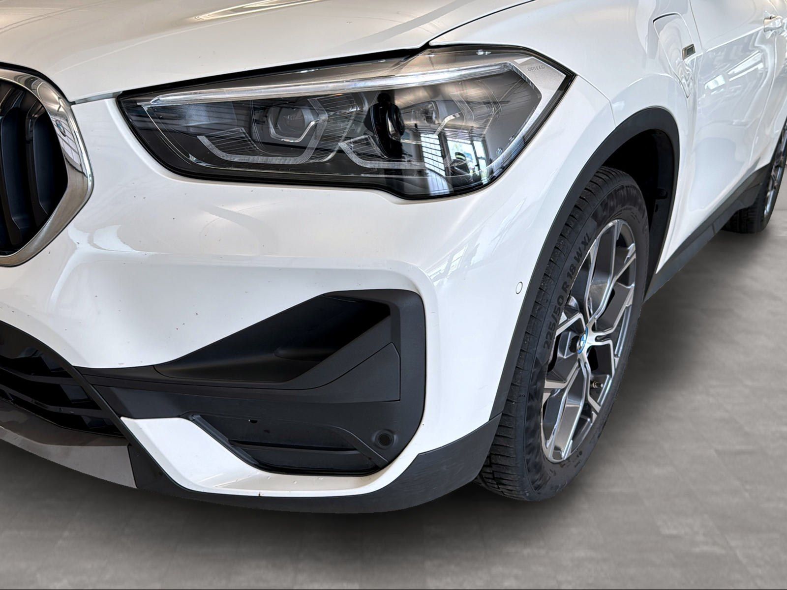 BMW X1 xDrive25e - Samsaru's Car Outlet