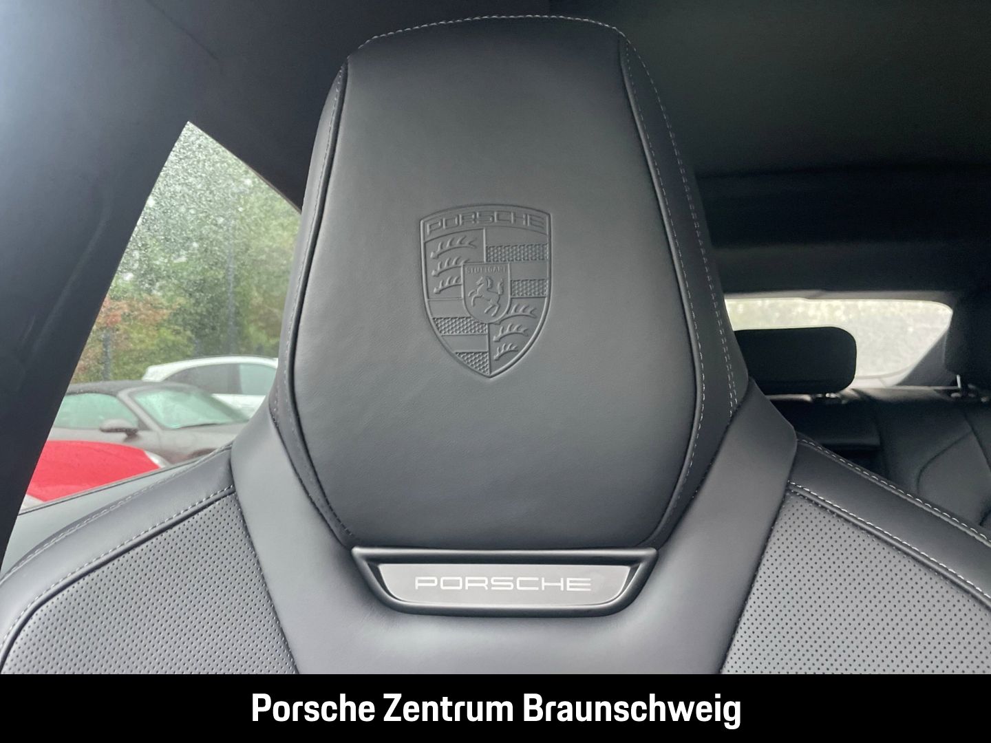 Porsche Macan Turbo BOSE Luftfederung Panoramadach LED