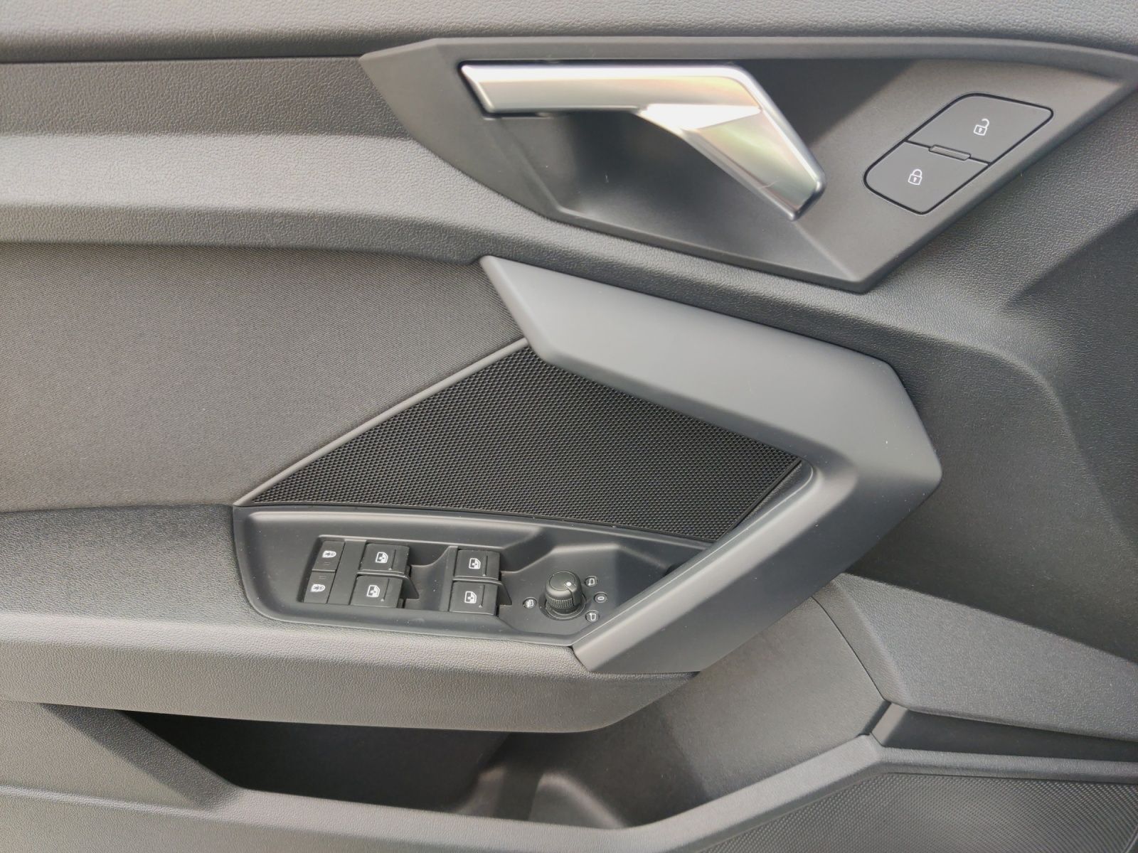 Audi A3 Sportback 30 TDI advanced - Samsaru's Car Outlet