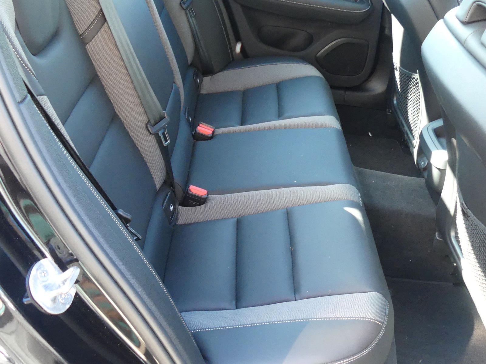 Volvo S60 Lim. Plus Dark Automatik