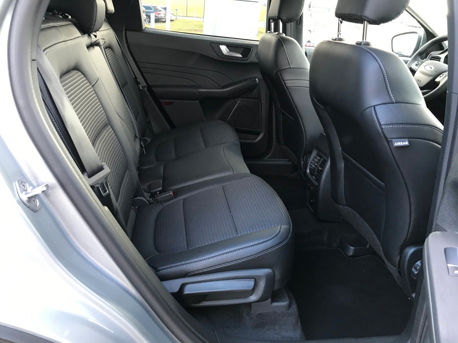 Ford Kuga Titanium X 2.5 PHEV - Samsaru's Car Outlet