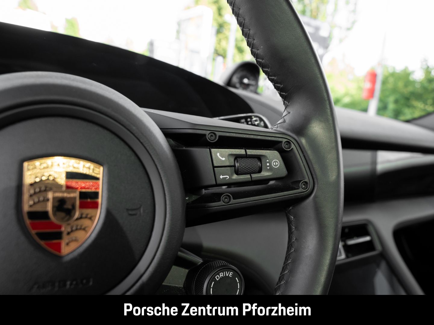 Porsche Taycan Sport Turismo PASM SurroundView InnoDrive