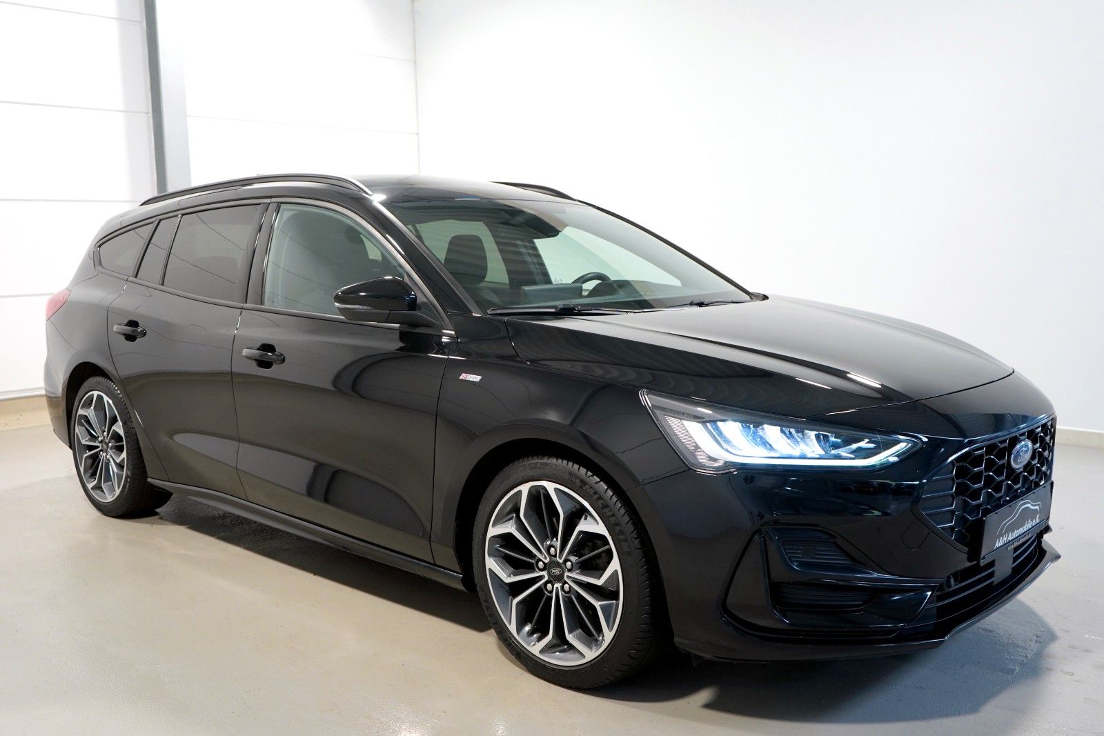 Ford Focus Turnier 1.5 EcoBlue ST-Line X *AHK*PANORAM