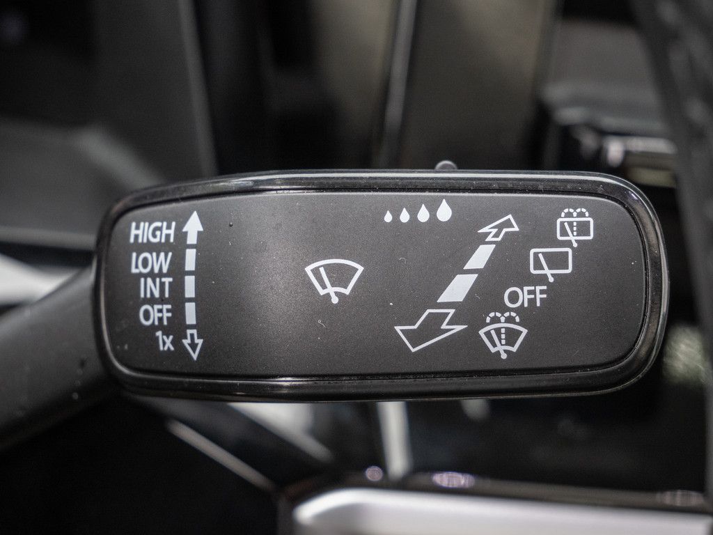 Volkswagen T7 Multivan 2.0TDI DSG - Samsaru's Car Outlet