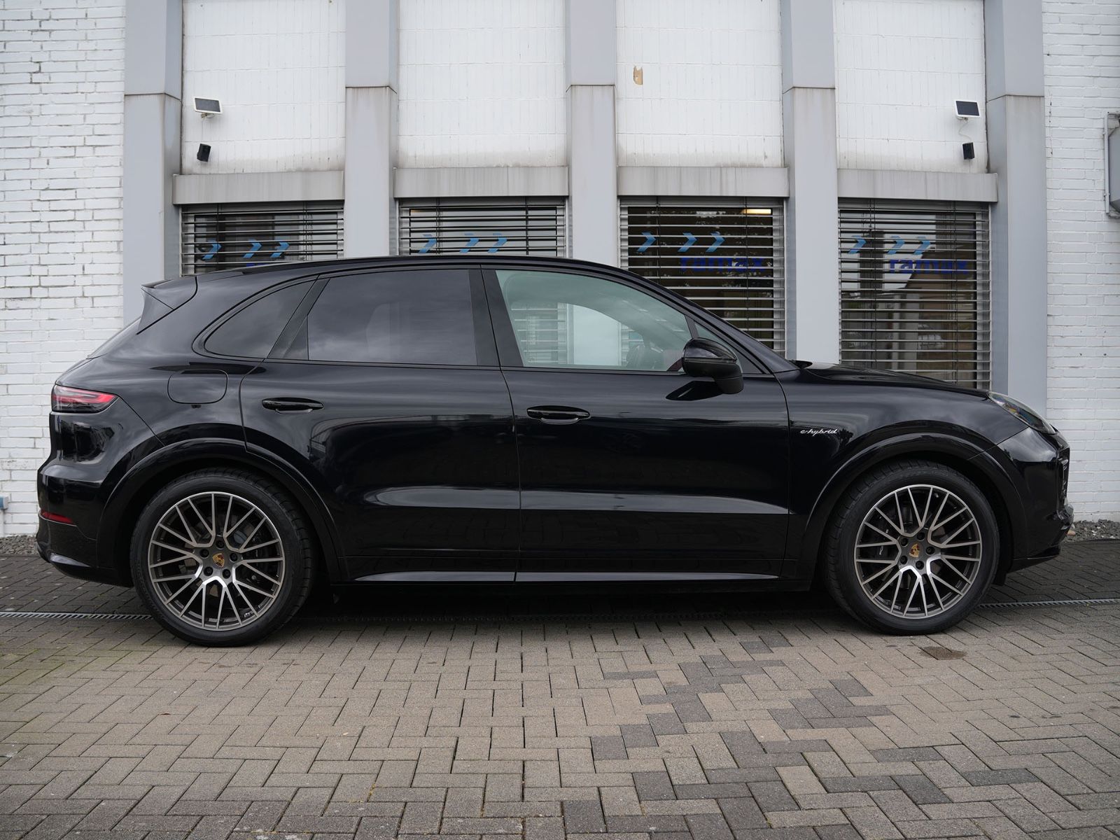 Porsche E-Hybrid MY24-INNODRIVE-ACC-LUFTF.-PANO-BOSE-RS