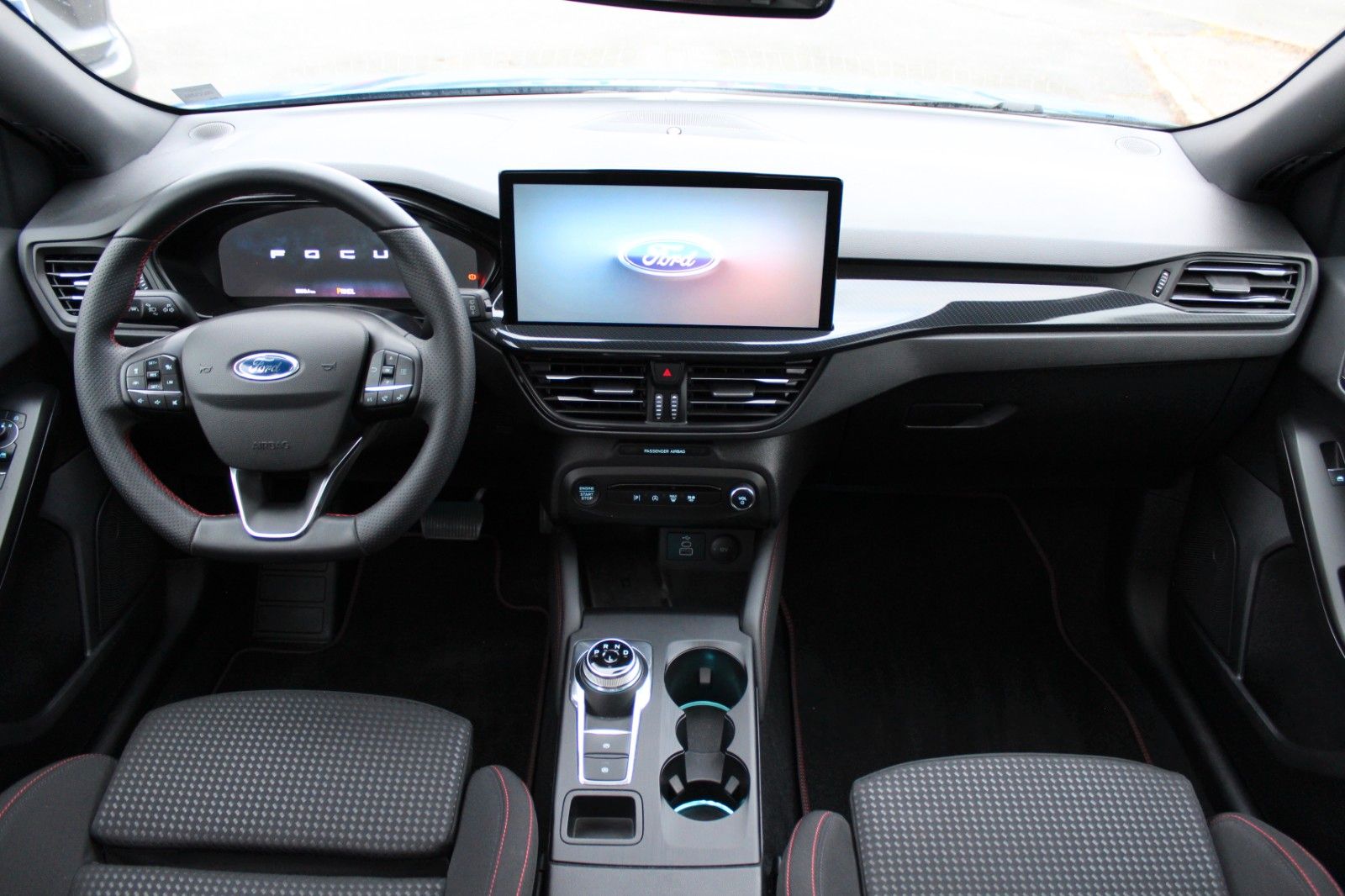 Ford Focus ST-Line X Turnier 1,5EcoBlue*PANO*AHK*AUT