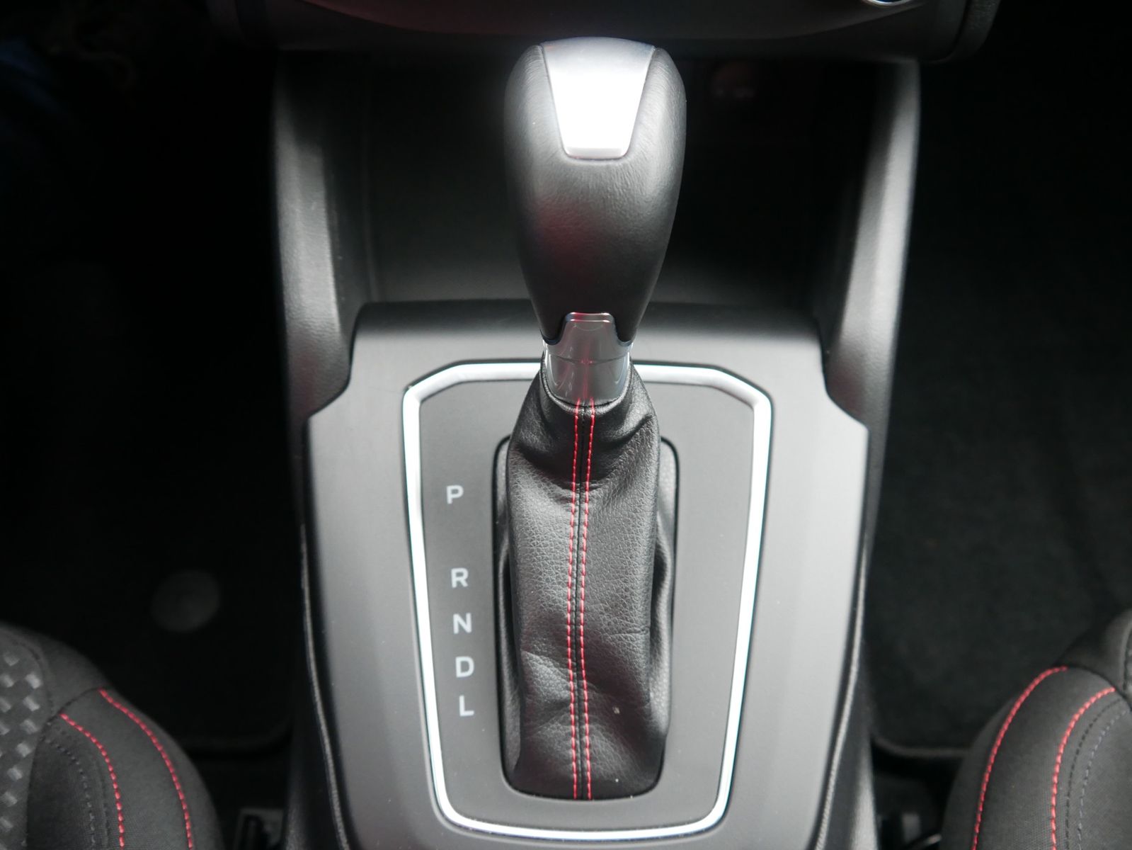 Ford Focus Turnier 1.0 M-Hybrid ST-Line LED Navi ACC