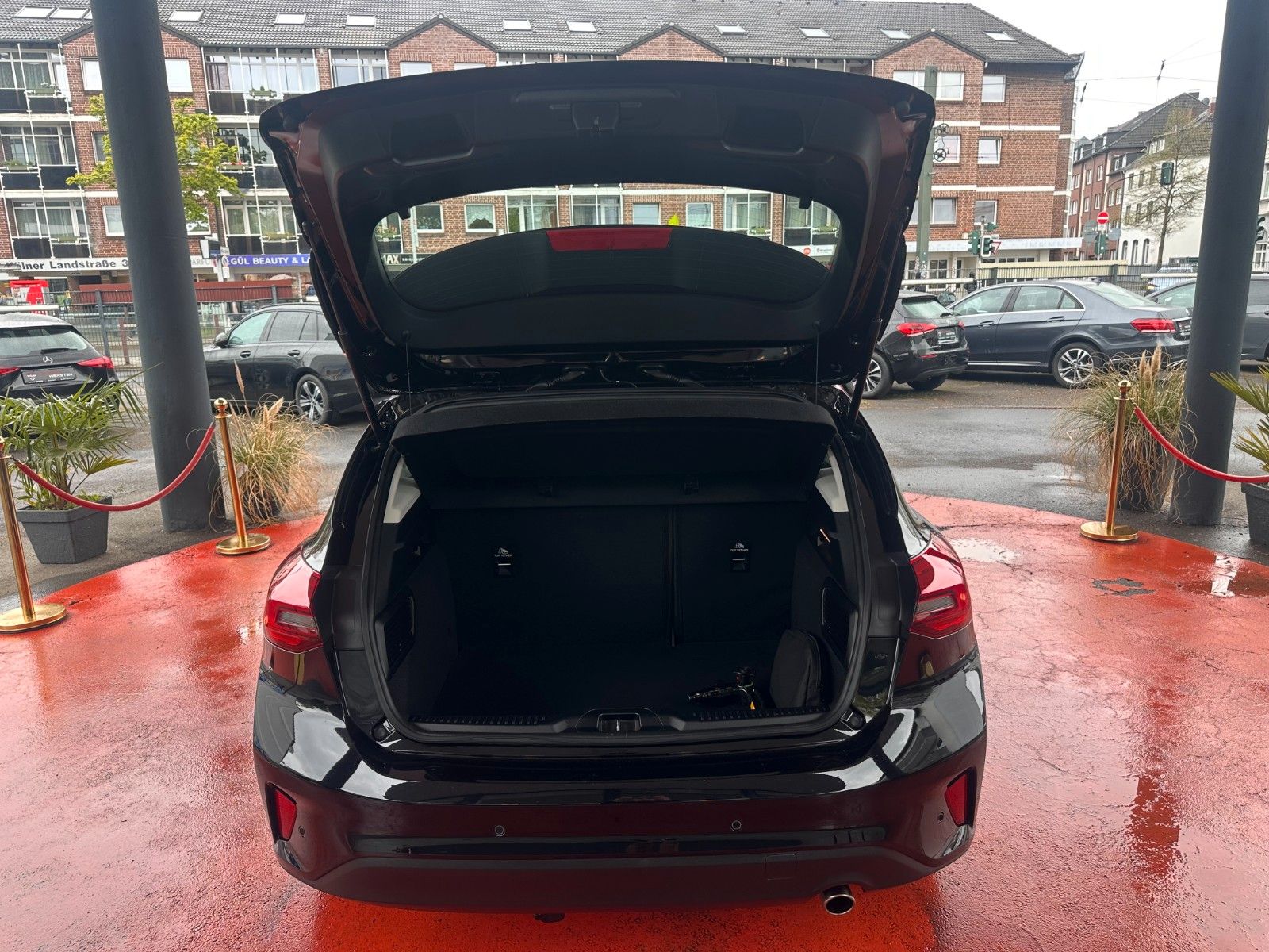 Ford Focus Lim. Titanium| Navi | LED | Assistenzpaket
