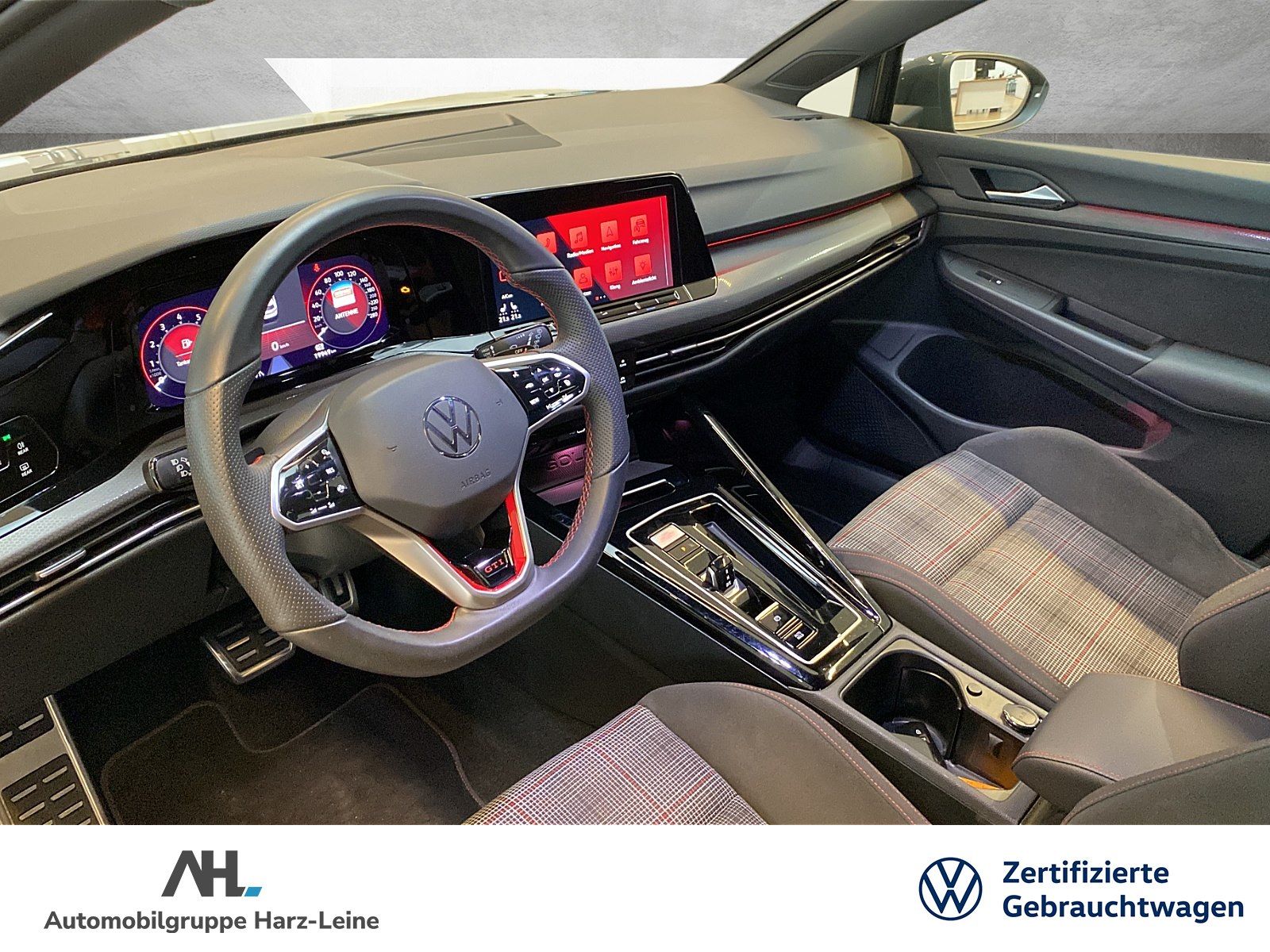 Volkswagen Golf GTI VIII 2.0 TSI - Samsaru's Car Outlet