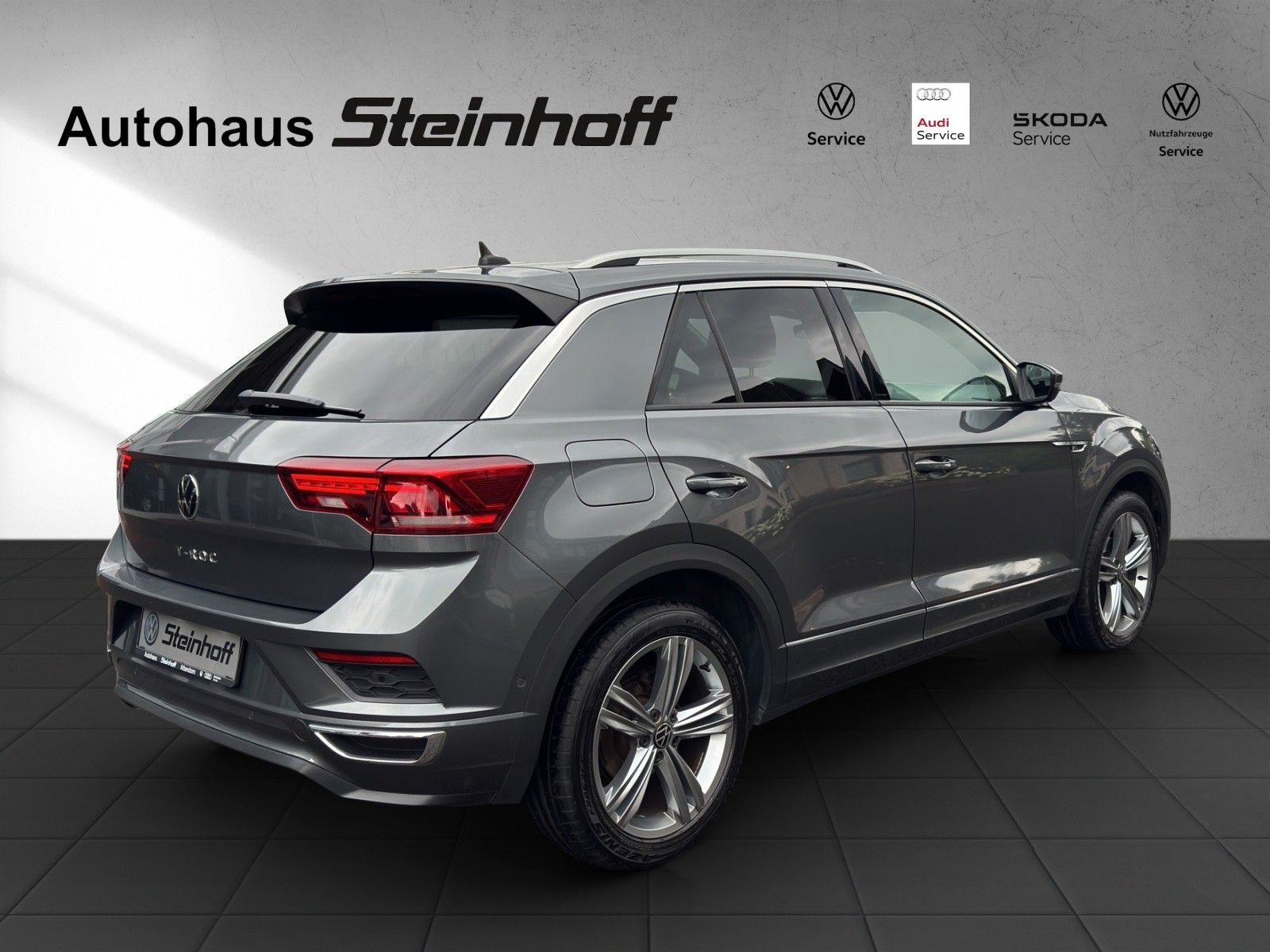 Volkswagen T-Roc R-Line DSG - Samsaru's Car Outlet