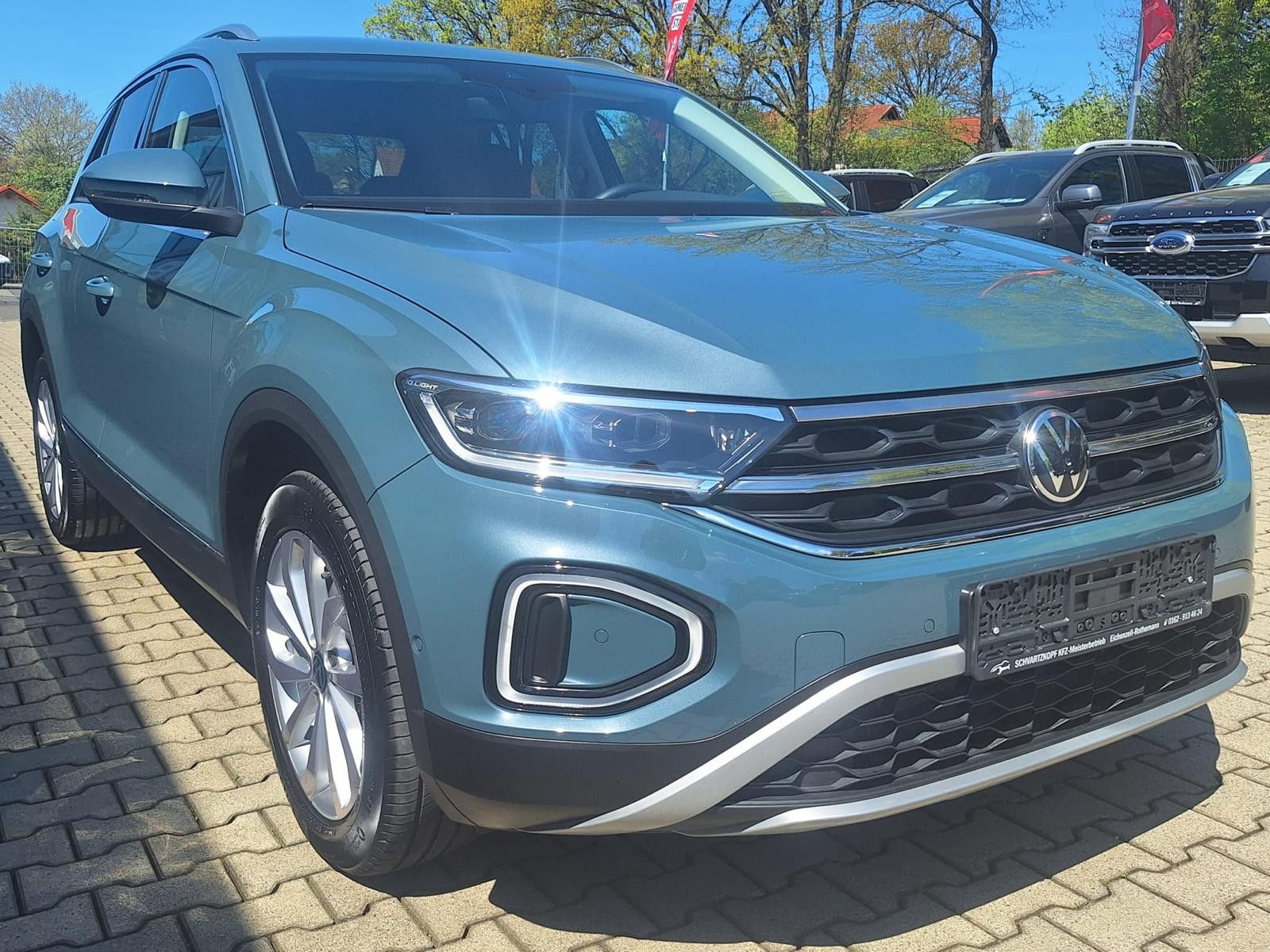 Volkswagen T-Roc Style 2.0 TDI DSG - Samsaru's Car Outlet
