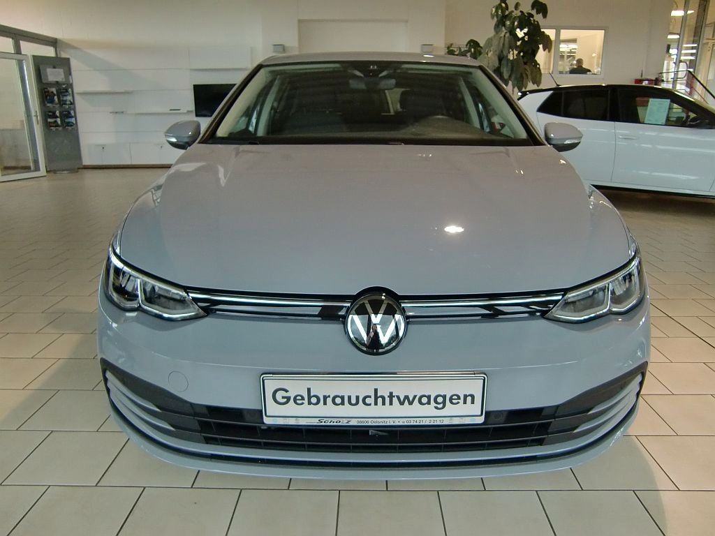 Volkswagen Golf VIII 1.5 TSI Life - Samsaru's Car Outlet