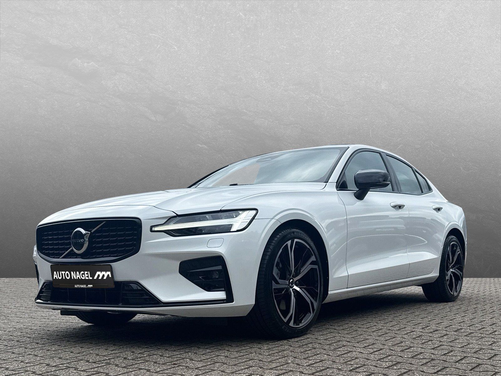 Volvo S60 B4 Benzin Plus Dark H&K STANDHZ LED LHZ SHZ