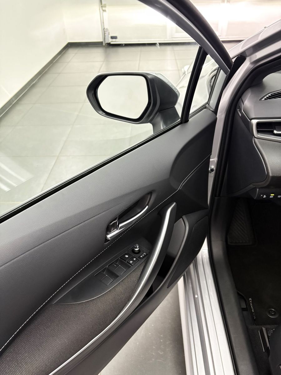 Toyota Corolla 1.8 Hybrid R-Kam#ACC#LED#Sitz-/Lenkradhz