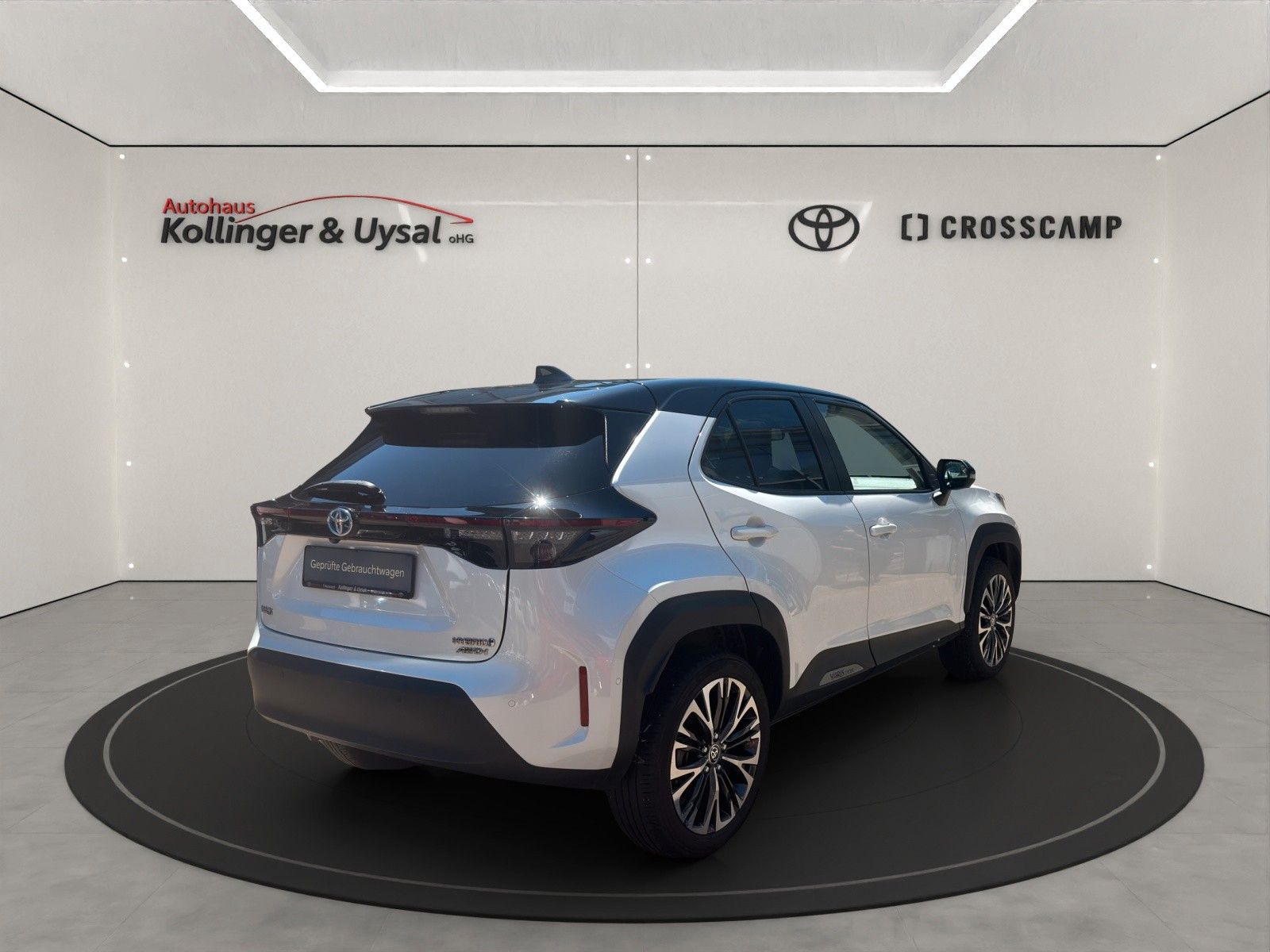 Toyota Yaris Cross Hybrid AWD-i Elegant