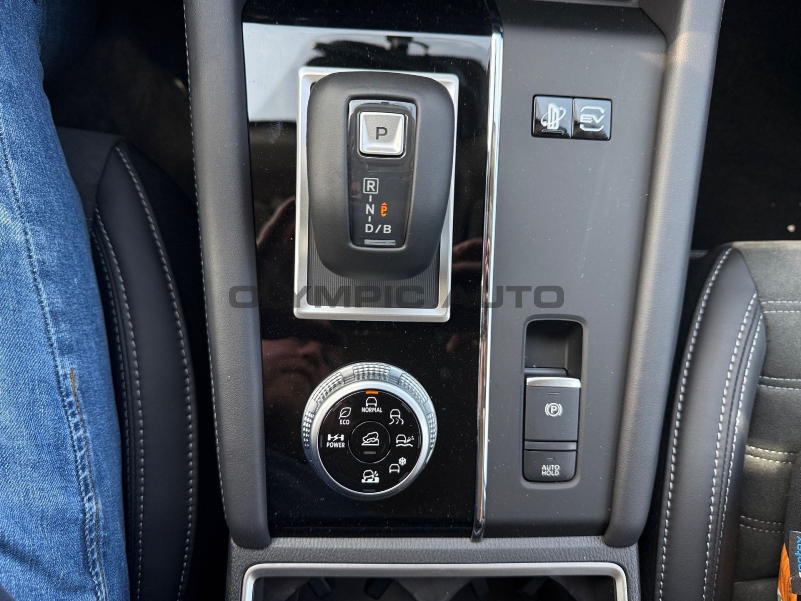 Mitsubishi Plug-in Hybrid Outlander 2,4l  Intro Edition CAM