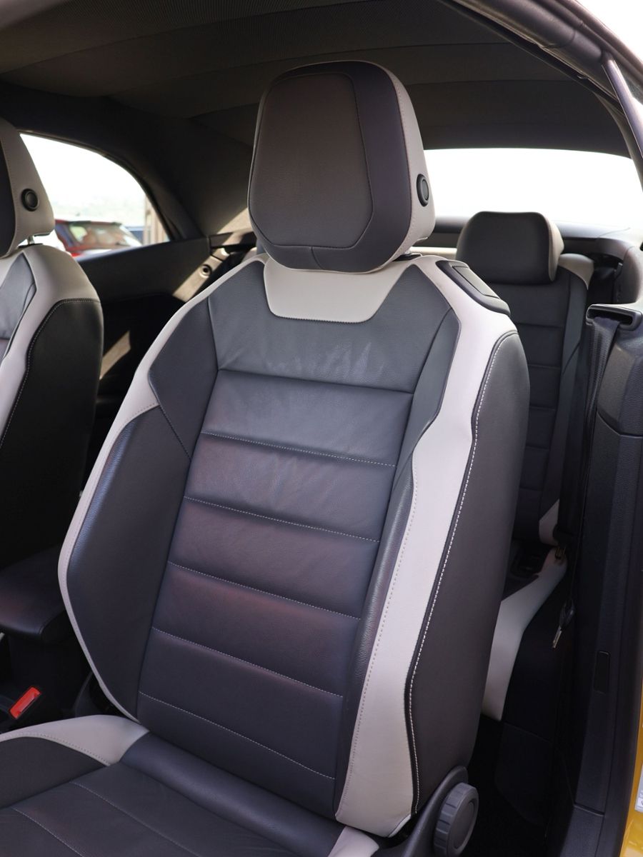 Volkswagen T-Roc Style - Samsaru's Car Outlet