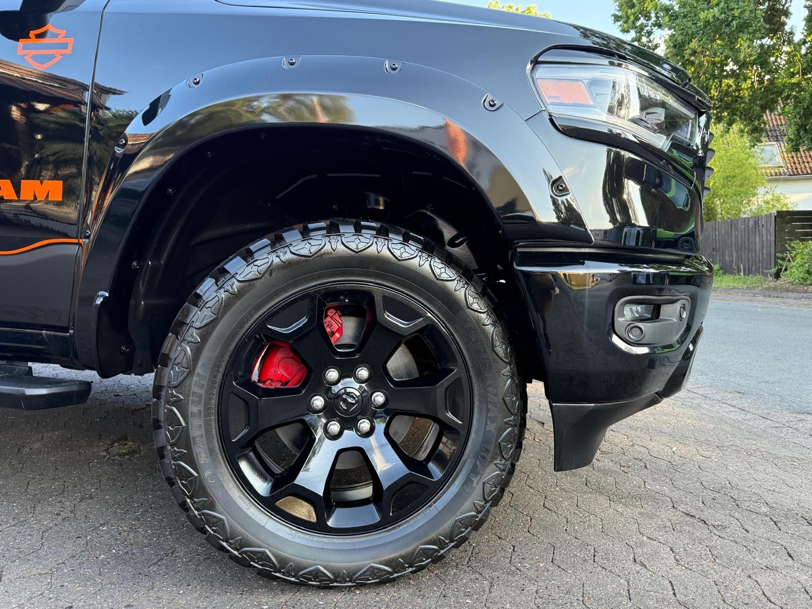 Dodge LIMITED*HARLEY*LPG*OFFROAD*NAVI*AHK*4X4*LIFT*PDC