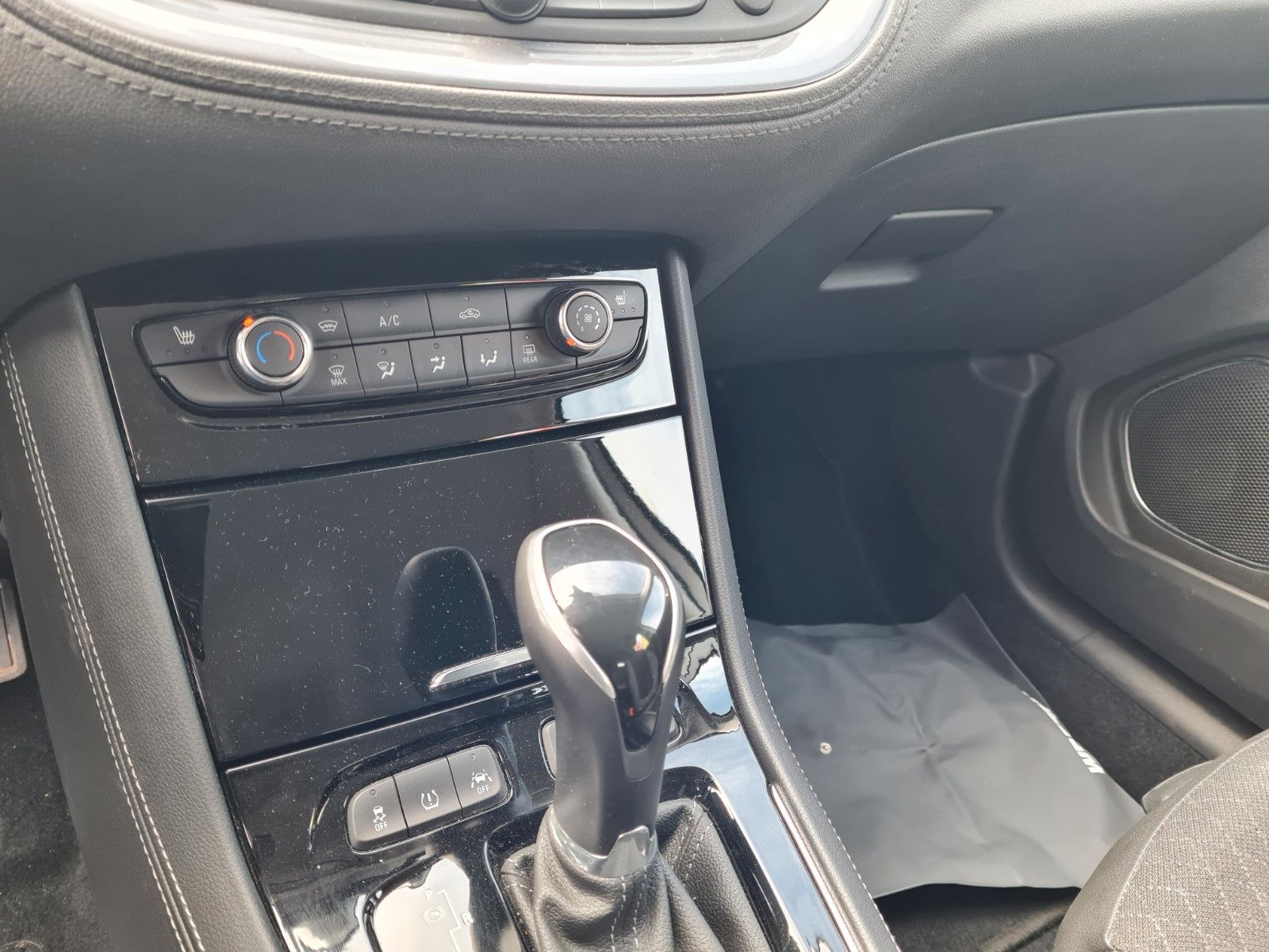 Opel Grandland Business Edition - Samsaru's Car Outlet
