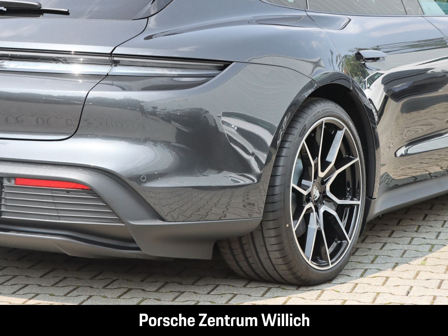 Porsche Taycan Sport Turismo InnoDrive Surround-View LED