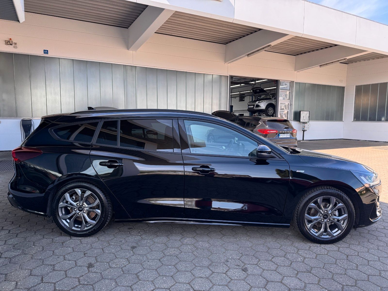 Ford Focus St-Line 1.5 Turnier ABSTEMP. KAMERA NAVI