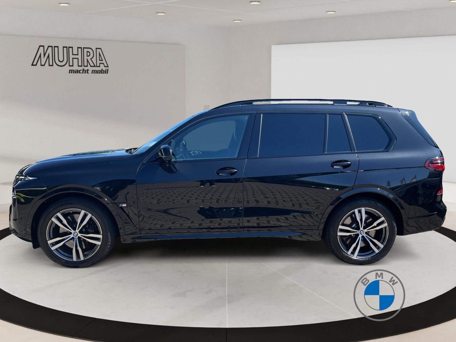 BMW X7 M60i xDrive Autobahnas Pano Sky AHK Sthzg H/K