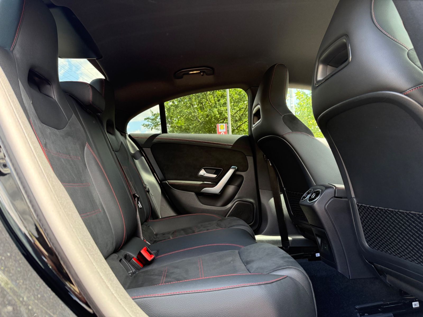 Mercedes-Benz CLA 200 AMG - Samsaru's Car Outlet