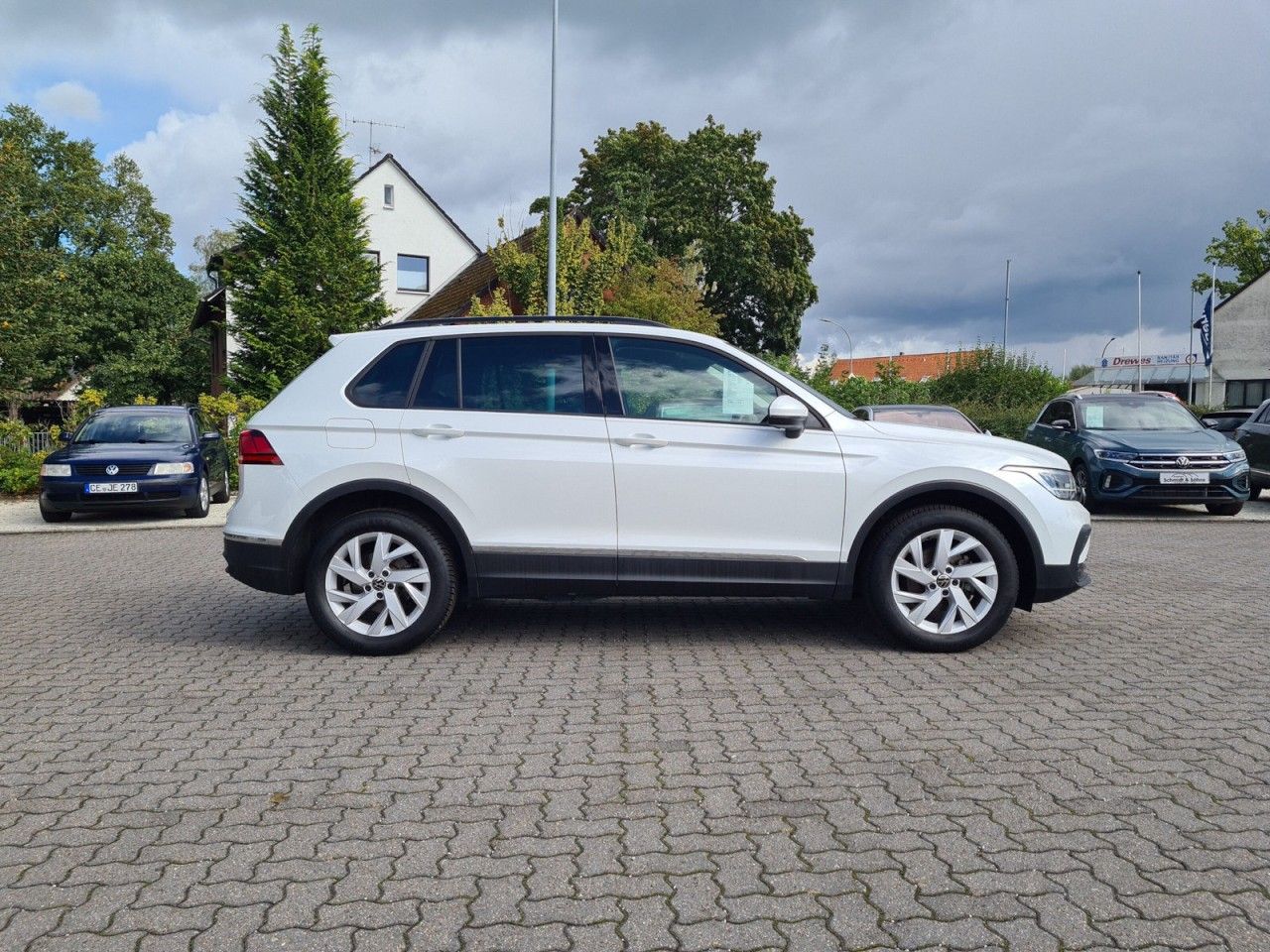 Volkswagen Tiguan 1.5 TSI Life - Samsaru's Car Outlet