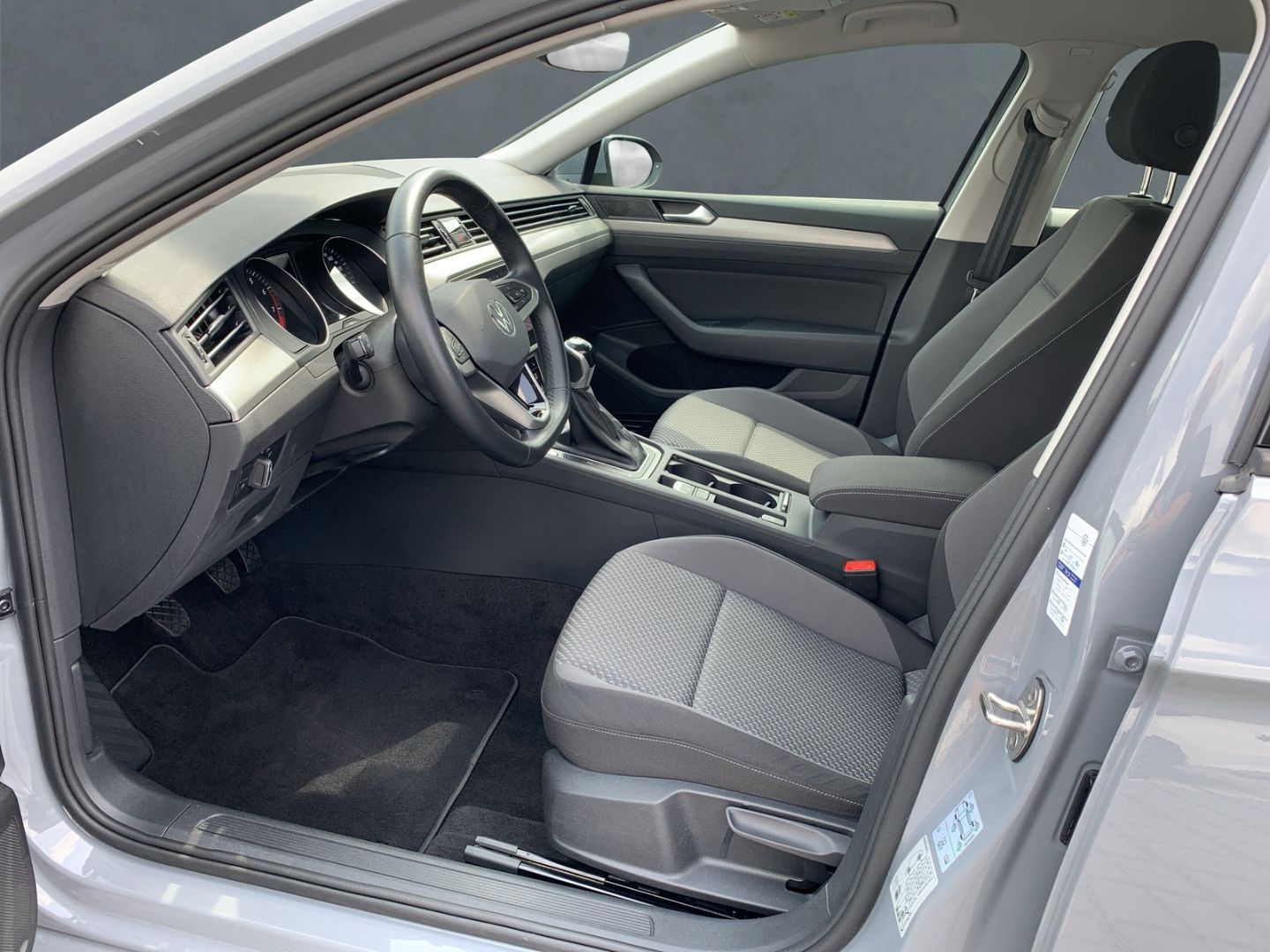 Volkswagen Passat Variant Conceptline 1.5 TSI - Samsaru's Car Outlet