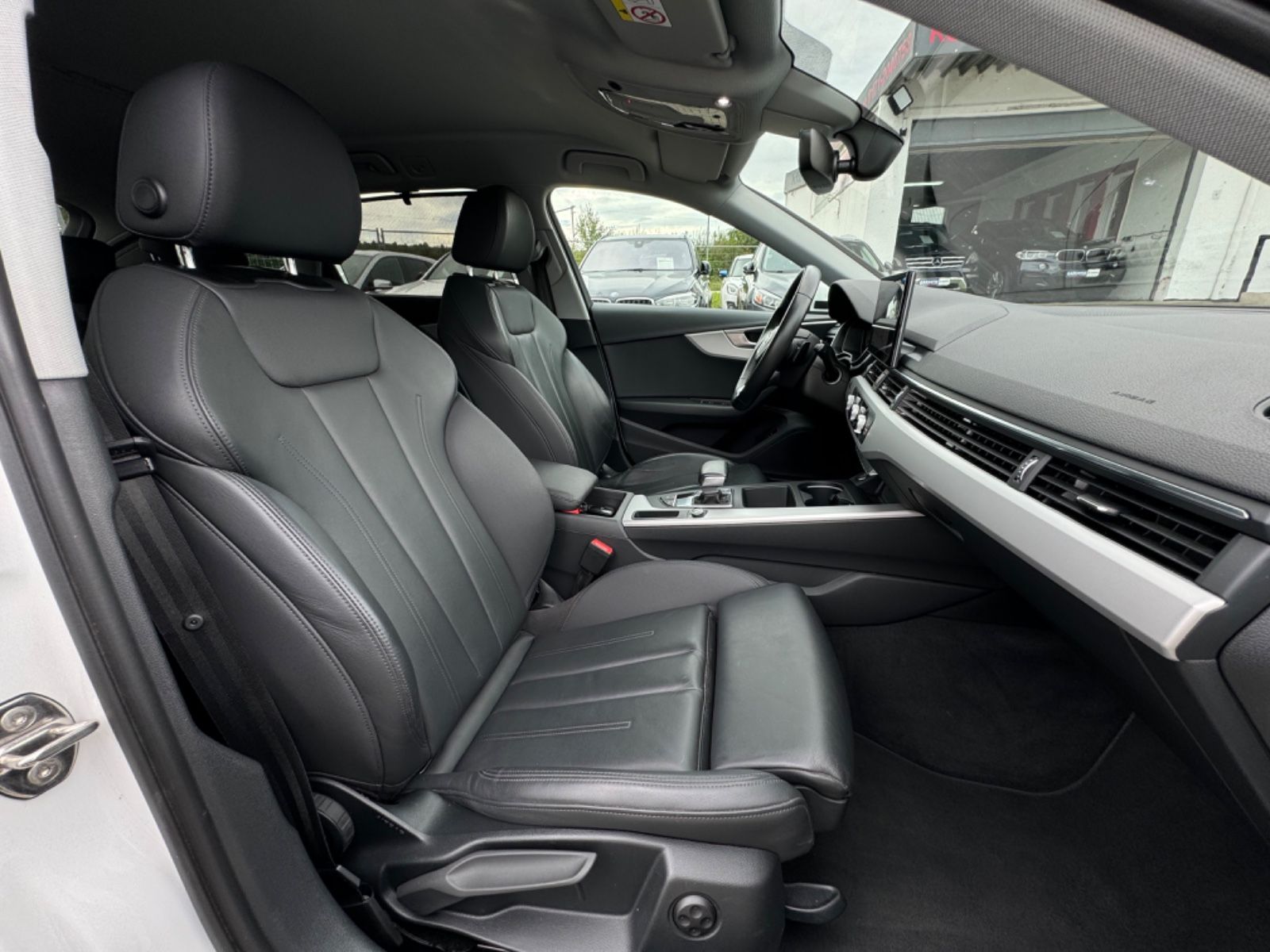 Audi A4 40 TFSI - Samsaru's Car Outlet