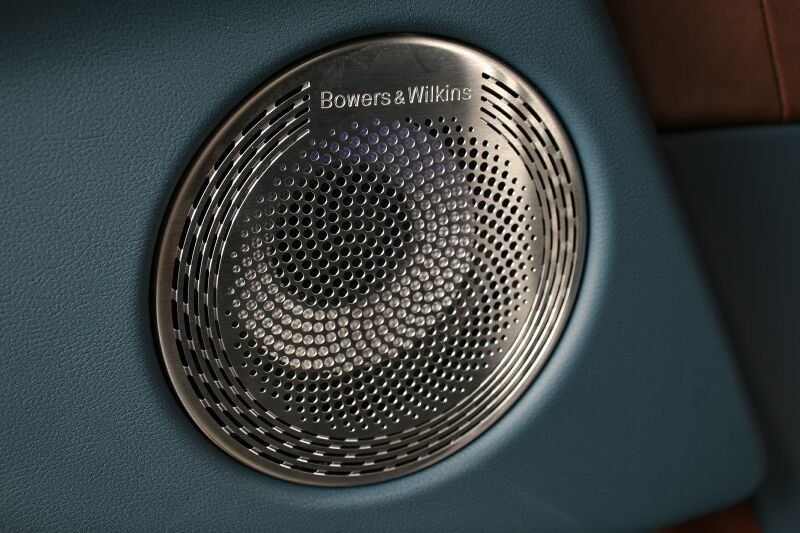 BMW XM Massage B&W ACC HuD Driver´s Package Park+