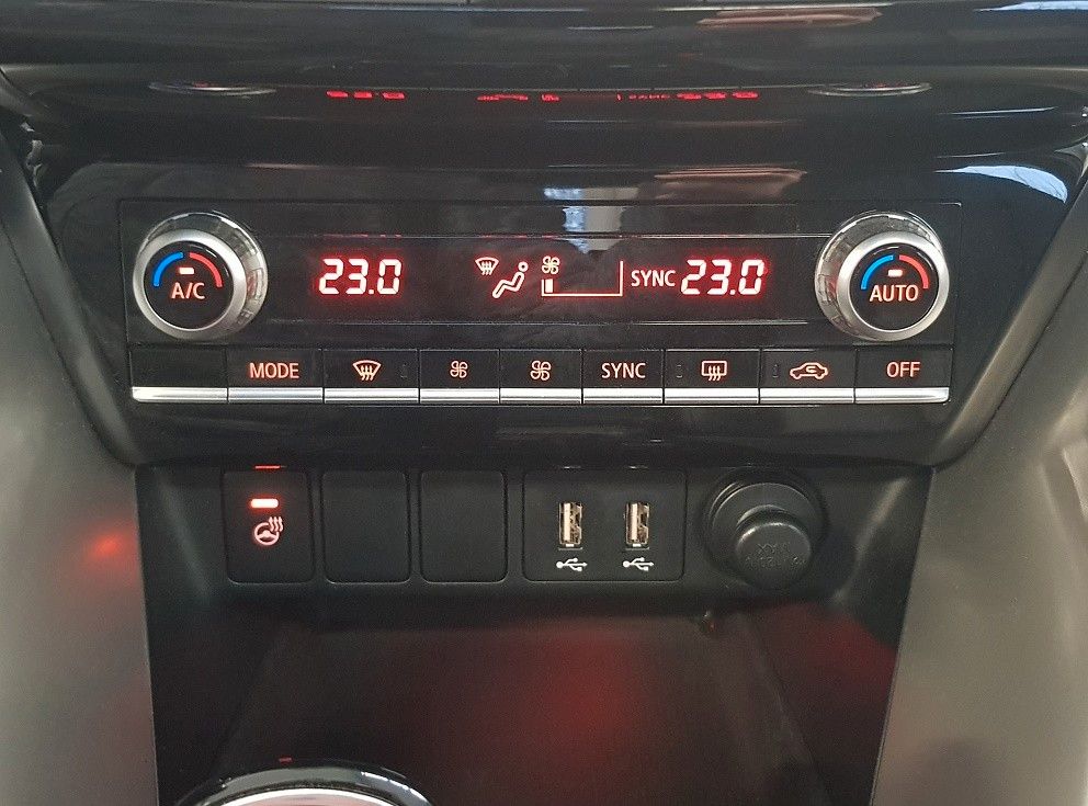 Mitsubishi Eclipse Cross 2.4 PLUG-IN HYBRID 4WD TOP mit AHK