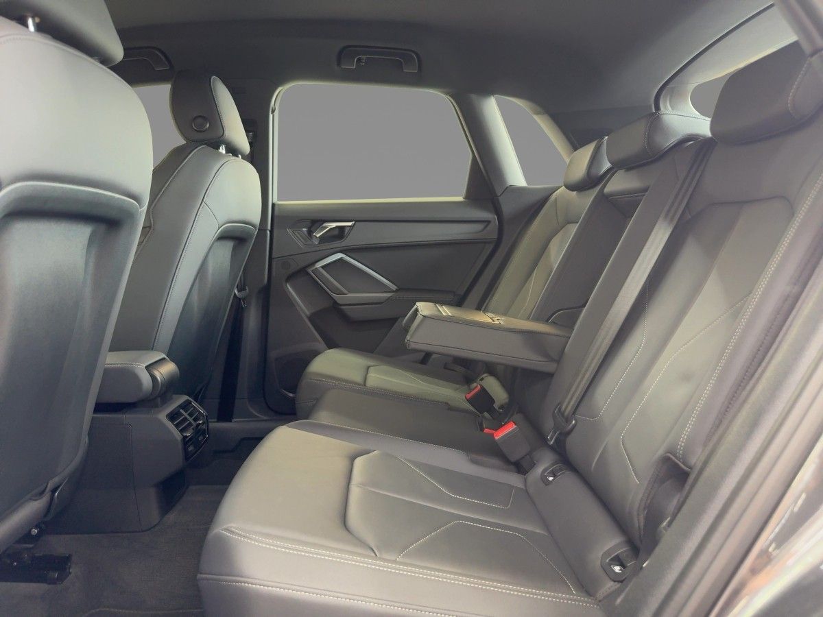 Audi Q3 45 TFSI S line quattro - Samsaru's Car Outlet