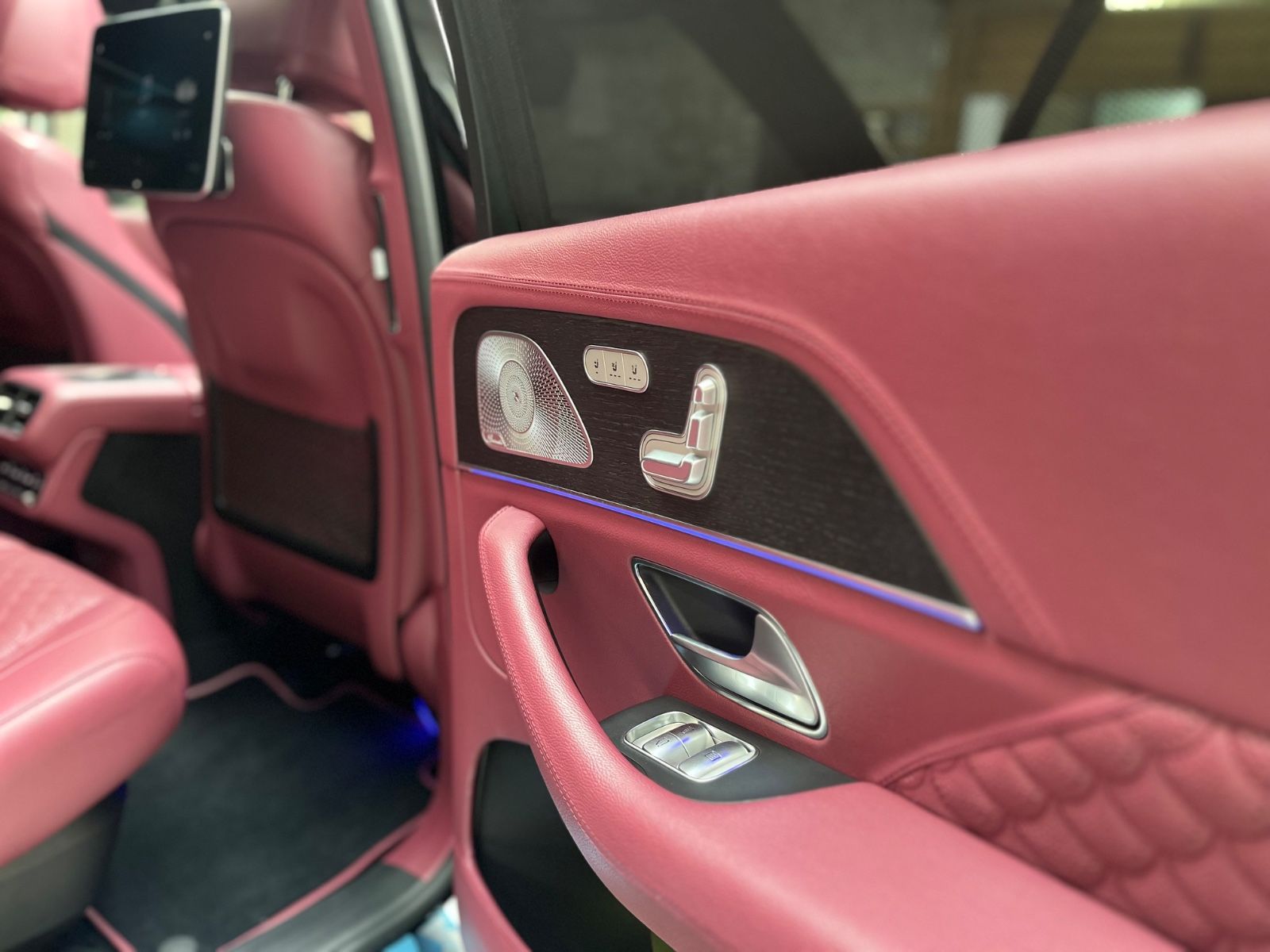 Mercedes-Benz GLS 63 AMG 4Matic+ *BRABUS 700* - Samsaru's Car Outlet