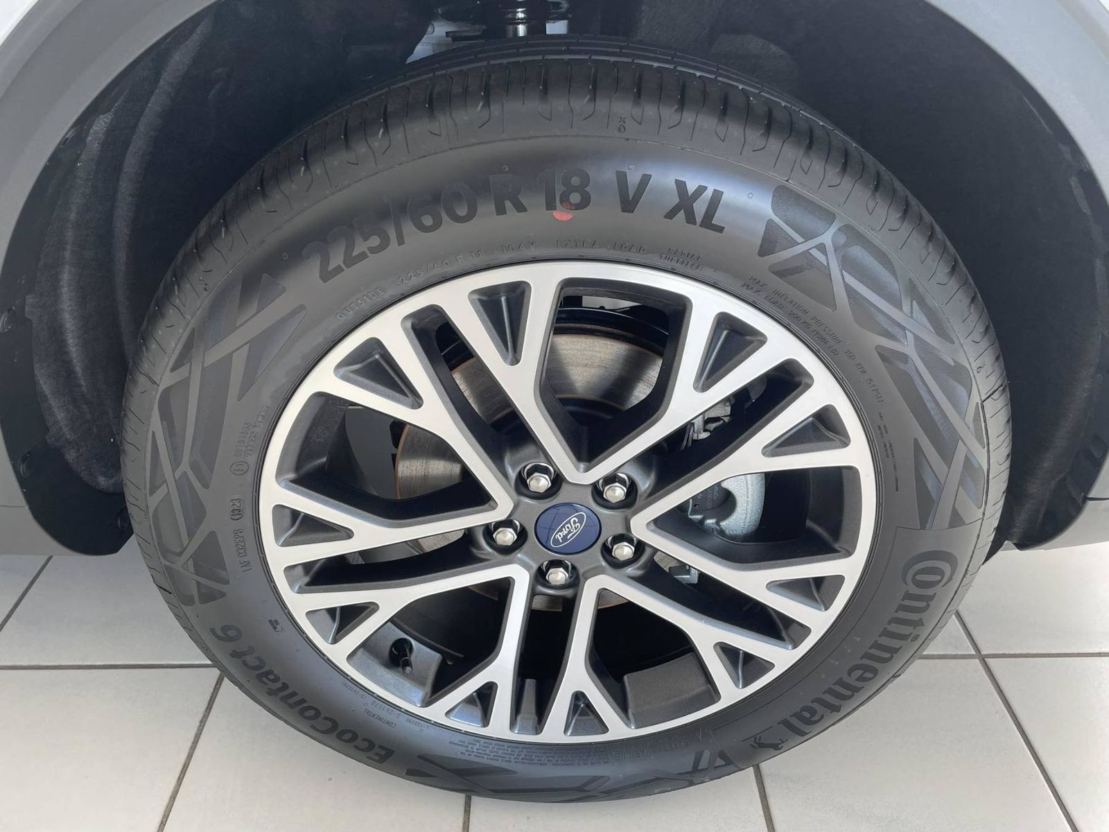 Ford Kuga Titanium X PHEV - Samsaru's Car Outlet