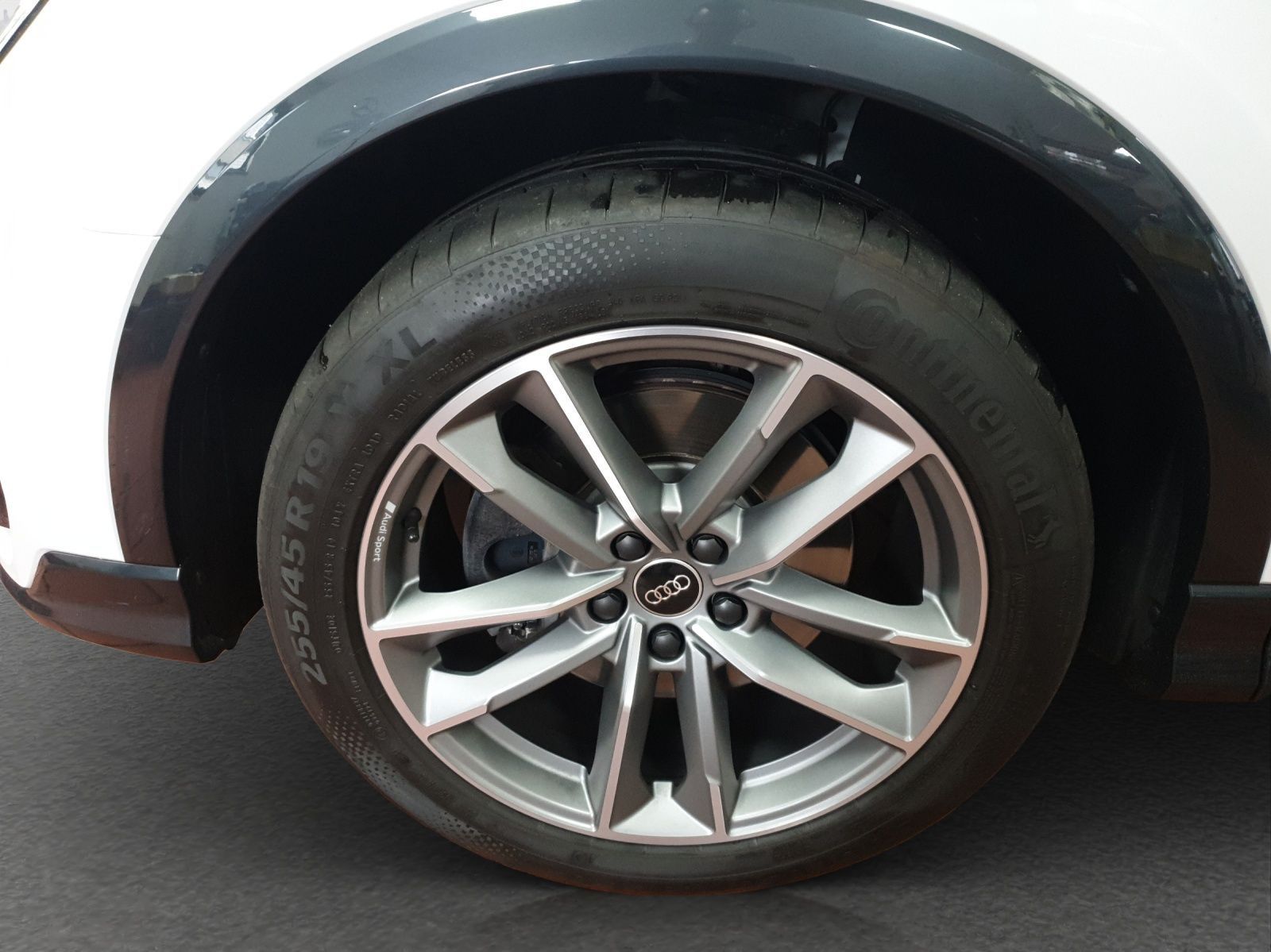 Audi Q3 40 TDI quattro S line - Samsaru's Car Outlet